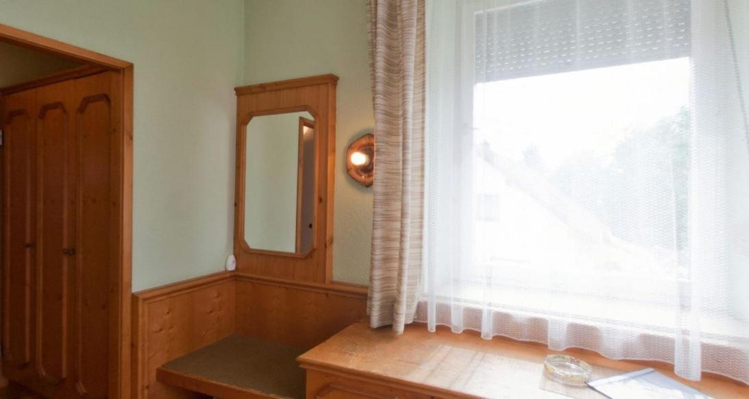 Kreuz! Einfach. Guenstig. Schlafen. Bed & Breakfast Ulm Luaran gambar