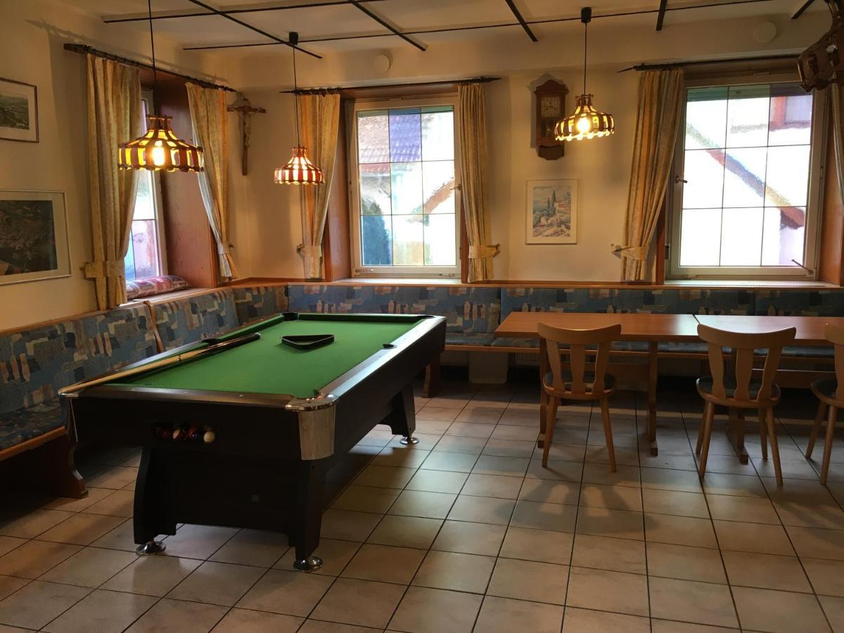 Kreuz! Einfach. Guenstig. Schlafen. Bed & Breakfast Ulm Luaran gambar